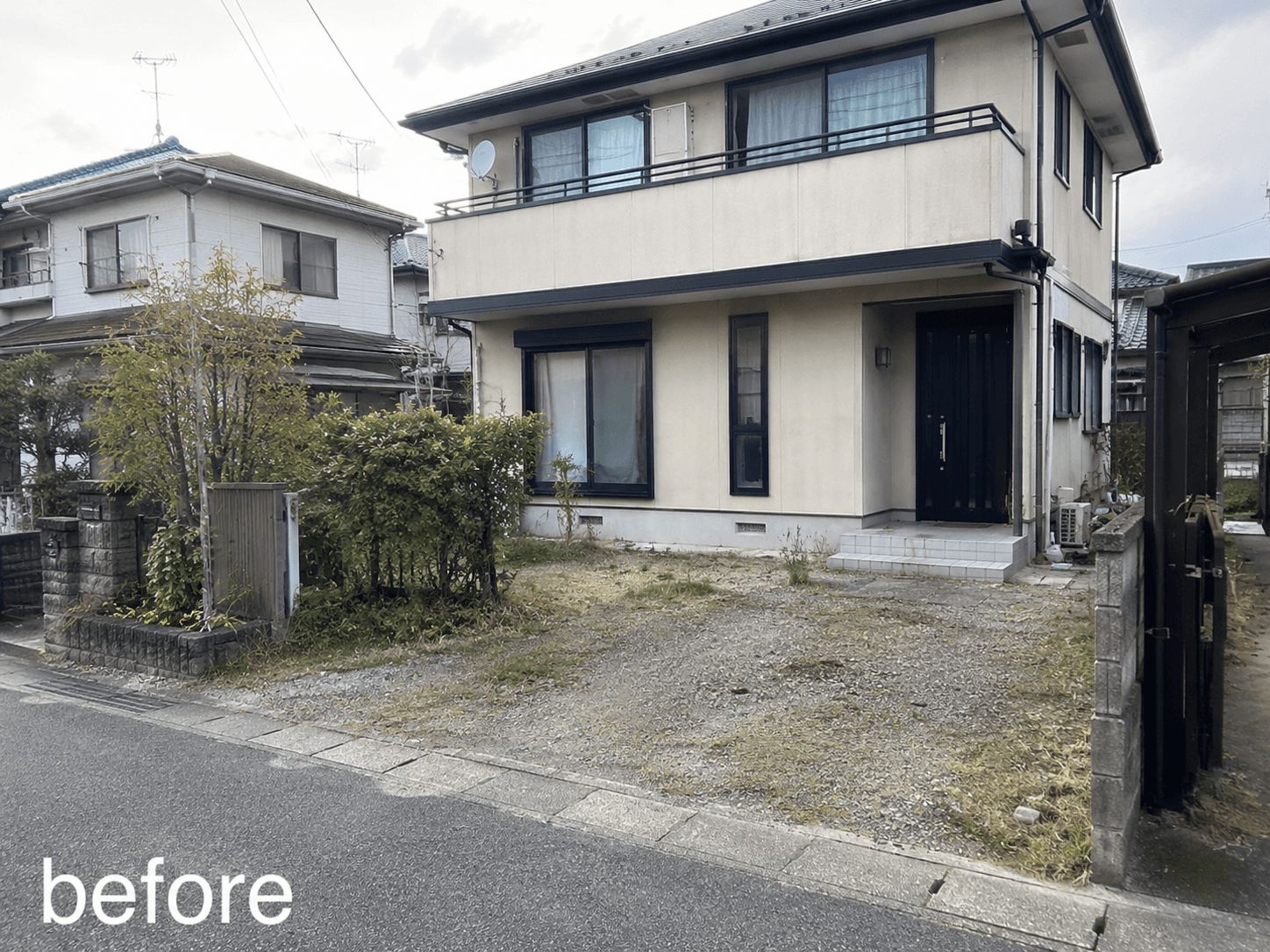 2台用カーポートと土間コンクリート工事（施工前）